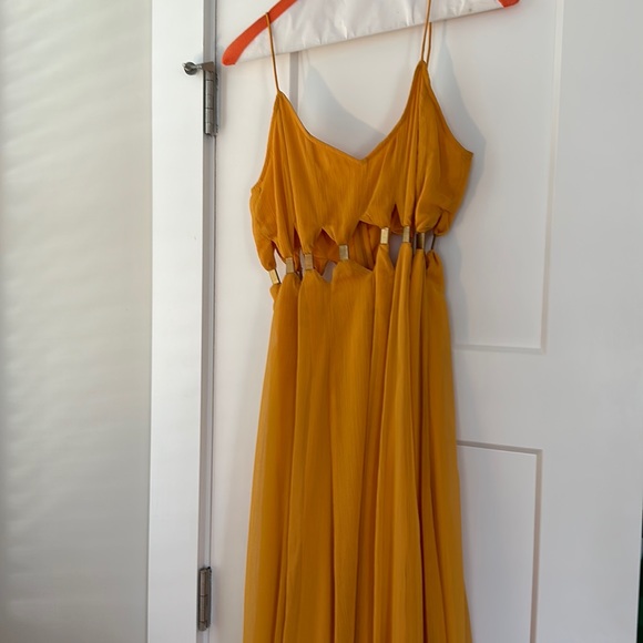 Deep yellow maxi - Picture 2 of 2